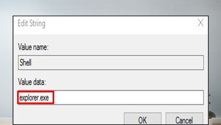 Bạn đổi Value data thành explorer.exe
