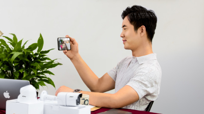 Nhiều gia đình lắp camera an ninh dịp cuối năm