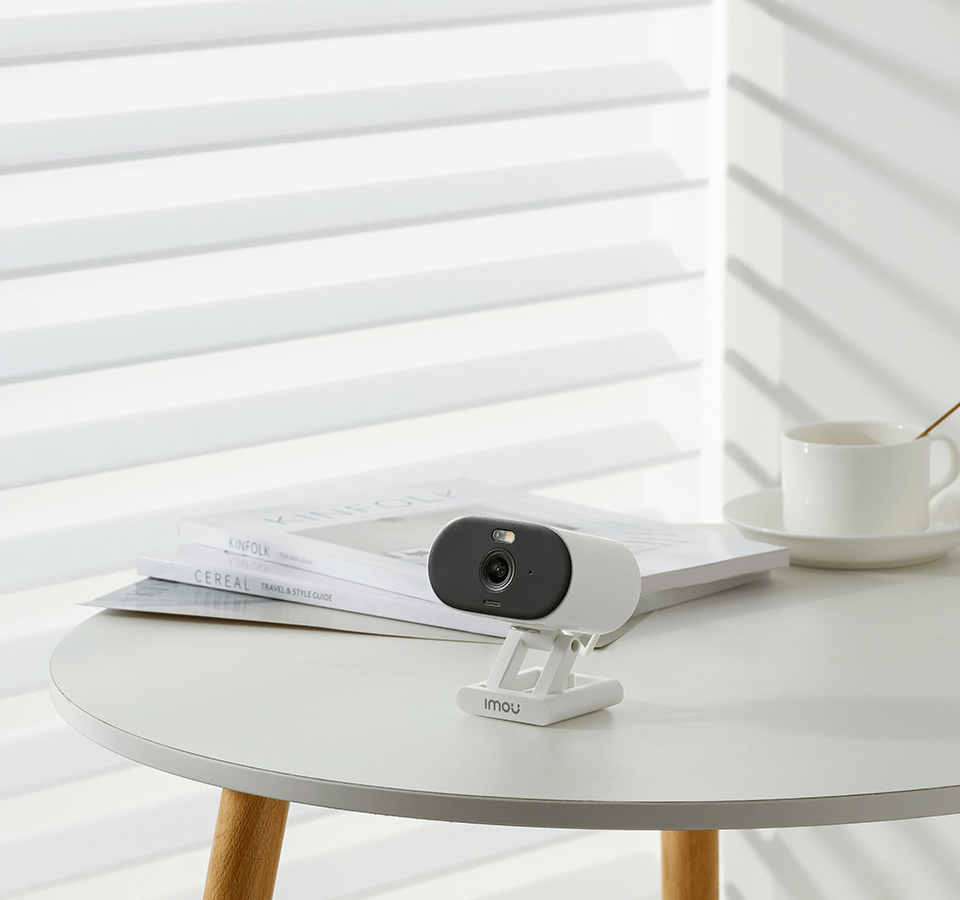 Versa bên cửa sổ