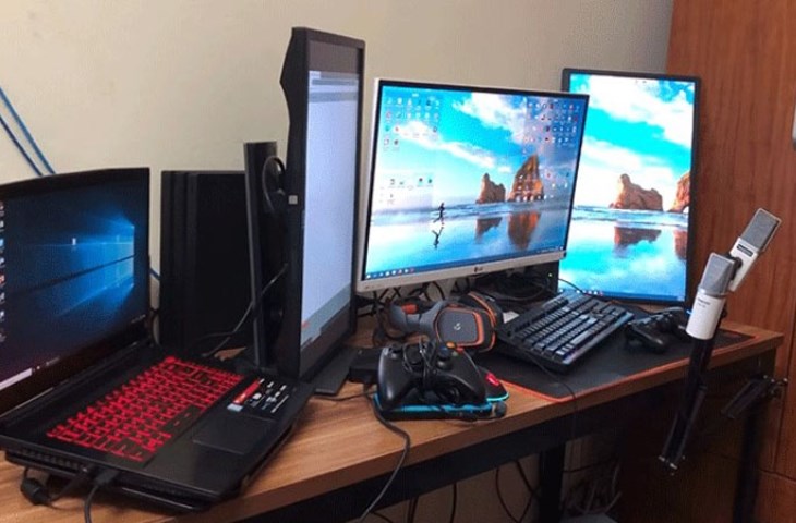 Màn hình dọc giúp các streamer thao tác dễ dàng hơn Màn hình dọc giúp các streamer thao tác dễ dàng hơn