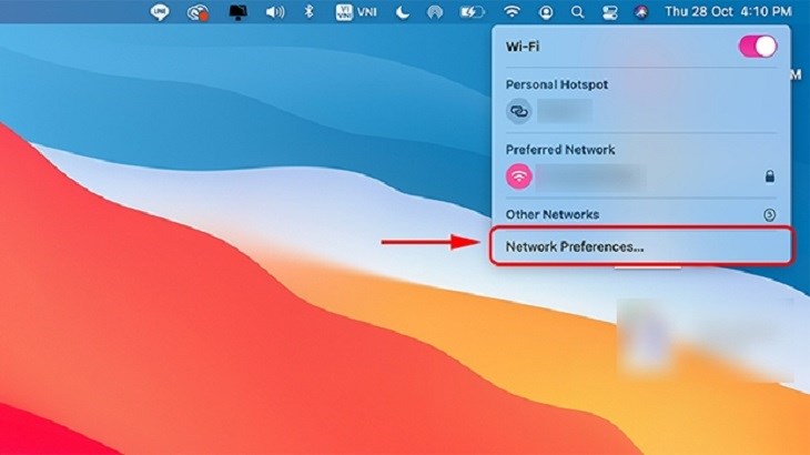 Bạn nhấn chuột trái vào biểu tượng WiFi và chọn Network Preferences Bạn nhấn chuột trái vào biểu tượng WiFi và chọn Network Preferences