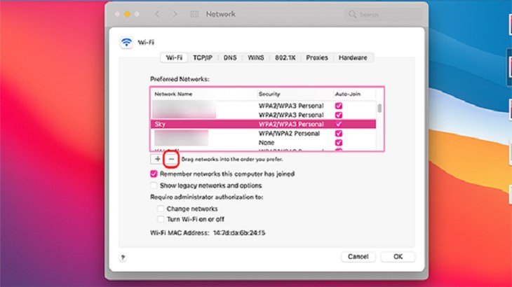 Bạn nhấn vào mạng WiFi muốn xóa và bấm dấu - Bạn nhấn vào mạng WiFi muốn xóa và bấm dấu -